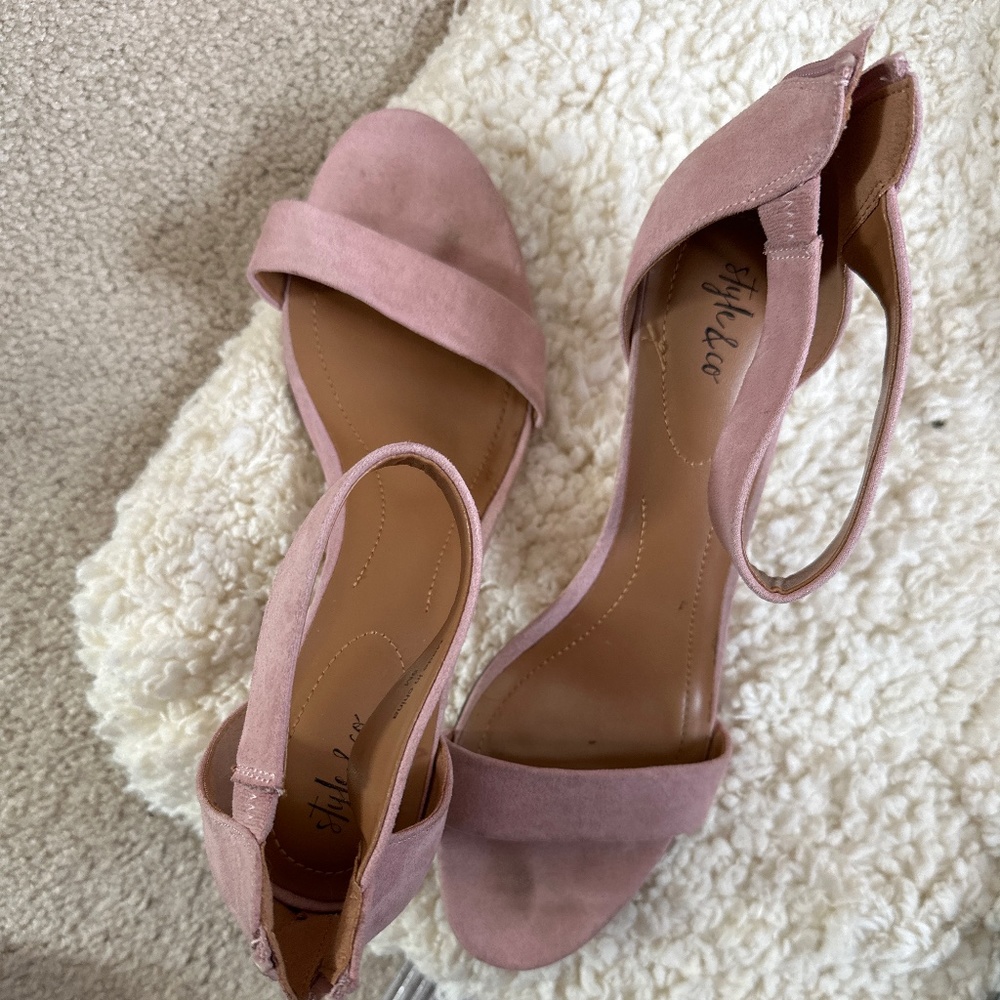 Dress shoes